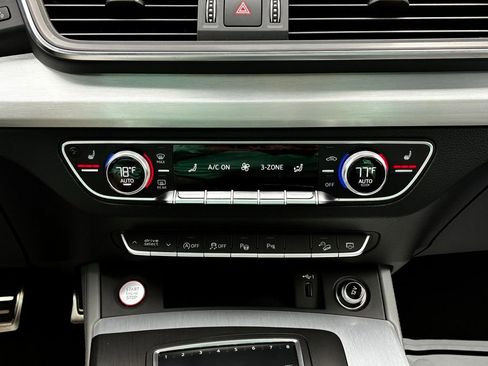 Used 2020 Audi SQ5 Prestige w/ Prestige Package AWD/4WD image 28