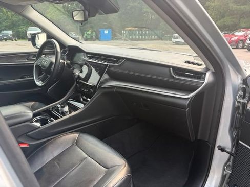 Used 2021 Jeep Grand Cherokee L Limited AWD/4WD image 35
