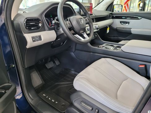 New 2025 Honda Pilot EX-L image 7