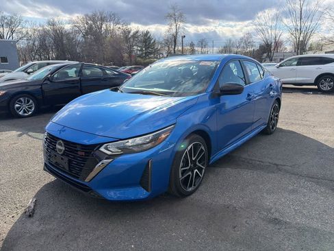 Used 2025 Nissan Sentra SR image 1