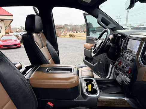Used 2020 Chevrolet Silverado 2500 High Country w/ Technology Package image 14