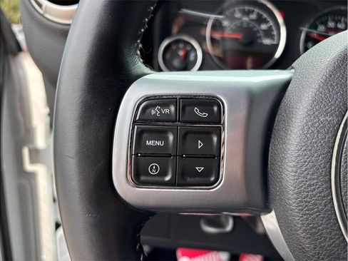 Used 2016 Jeep Wrangler Unlimited Rubicon AWD/4WD image 20