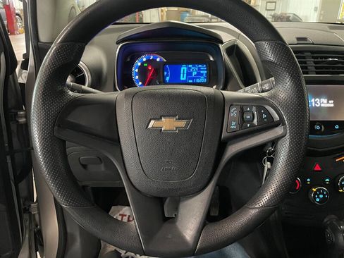 Used 2016 Chevrolet Trax LS AWD/4WD image 8