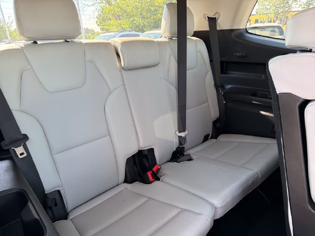 Used 2020 Kia Telluride EX AWD/4WD image 28