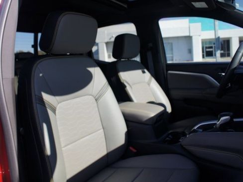 Certified 2023 Chevrolet Colorado ZR2 w/ ZR2 Convenience Package III image 24