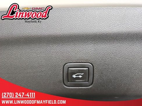 Used 2021 Chevrolet Tahoe Premier w/ Premium Package AWD/4WD image 15