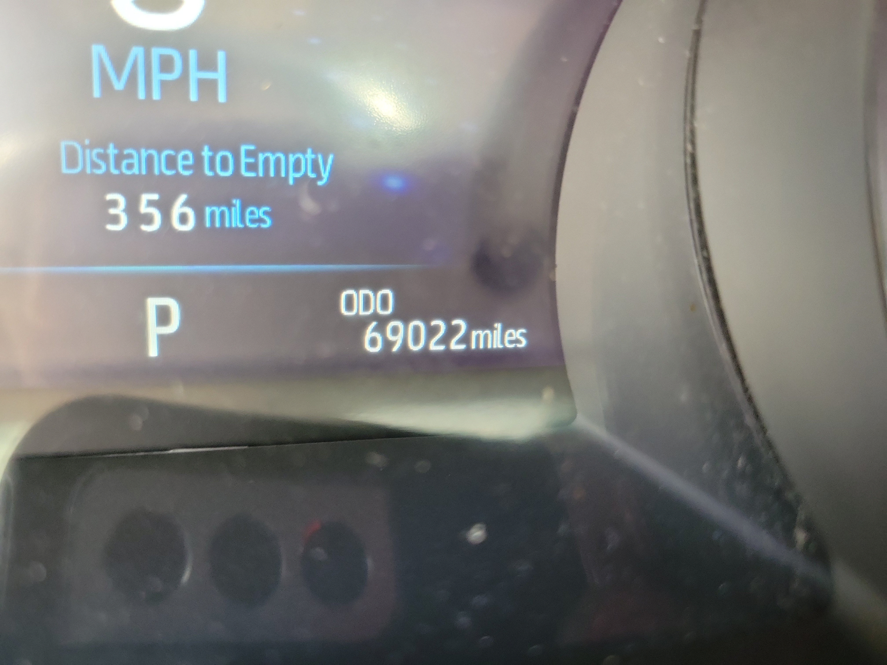 Used 2022 Toyota Camry XSE FWD image 12