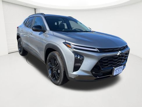 New 2026 Chevrolet Trax ACTIV w/ Sunroof Package image 3