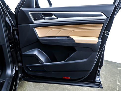 Used 2023 Volkswagen Atlas Cross Sport SEL Premium R-Line image 23