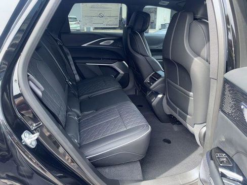 New 2026 Cadillac Lyriq V image 20