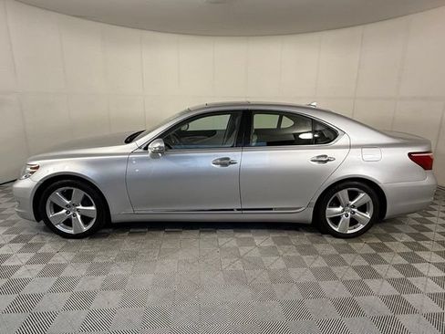 Used 2012 Lexus LS 460 w/ Luxury Value Edition RWD image 3