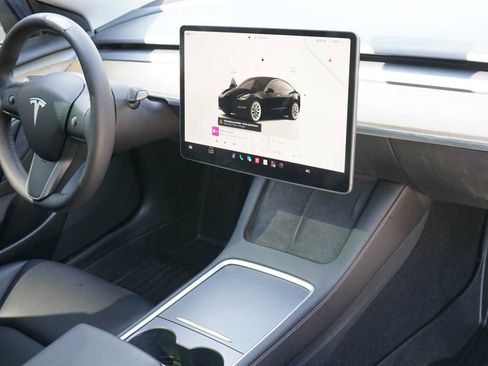 Used 2023 Tesla Model 3 Standard Range RWD image 22