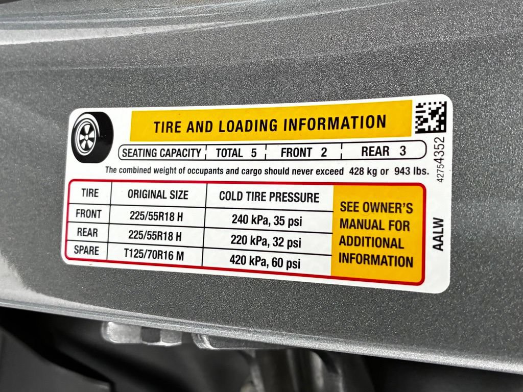 Used 2024 Chevrolet Trax RS FWD image 34