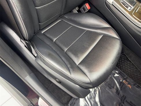 Used 2020 Mercedes-Benz GLC 300 image 42