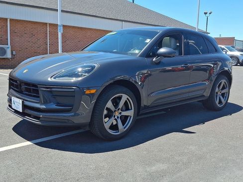 Used 2023 Porsche Macan AWD/4WD image 3