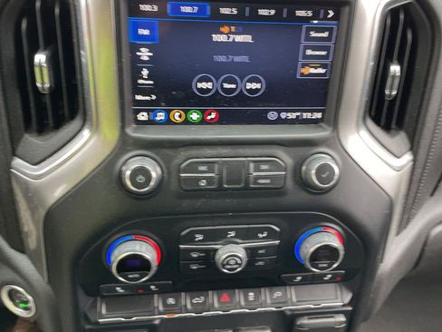 Used 2020 Chevrolet Silverado 1500 LT w/ All-Star Edition image 11