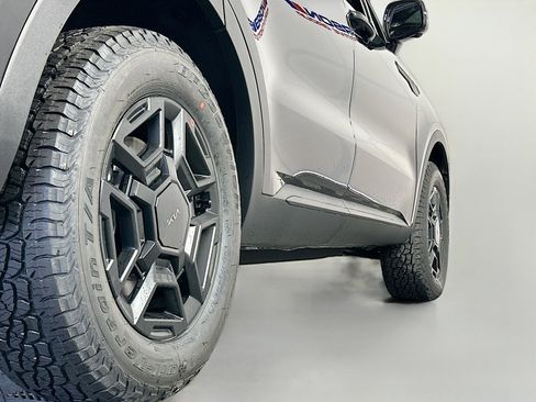 New 2025 Kia Sorento SX Prestige image 13