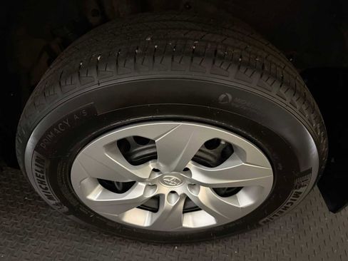 Certified 2023 Toyota RAV4 LE image 9