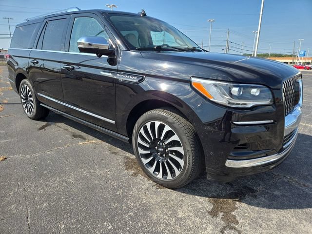 Used 2024 Lincoln Navigator L Black Label AWD/4WD image 2