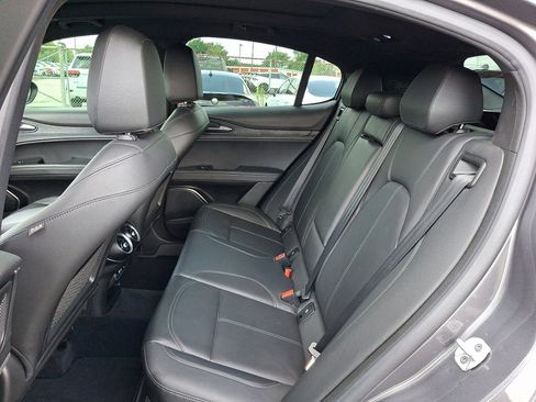Used 2022 Alfa Romeo Stelvio Sprint image 20