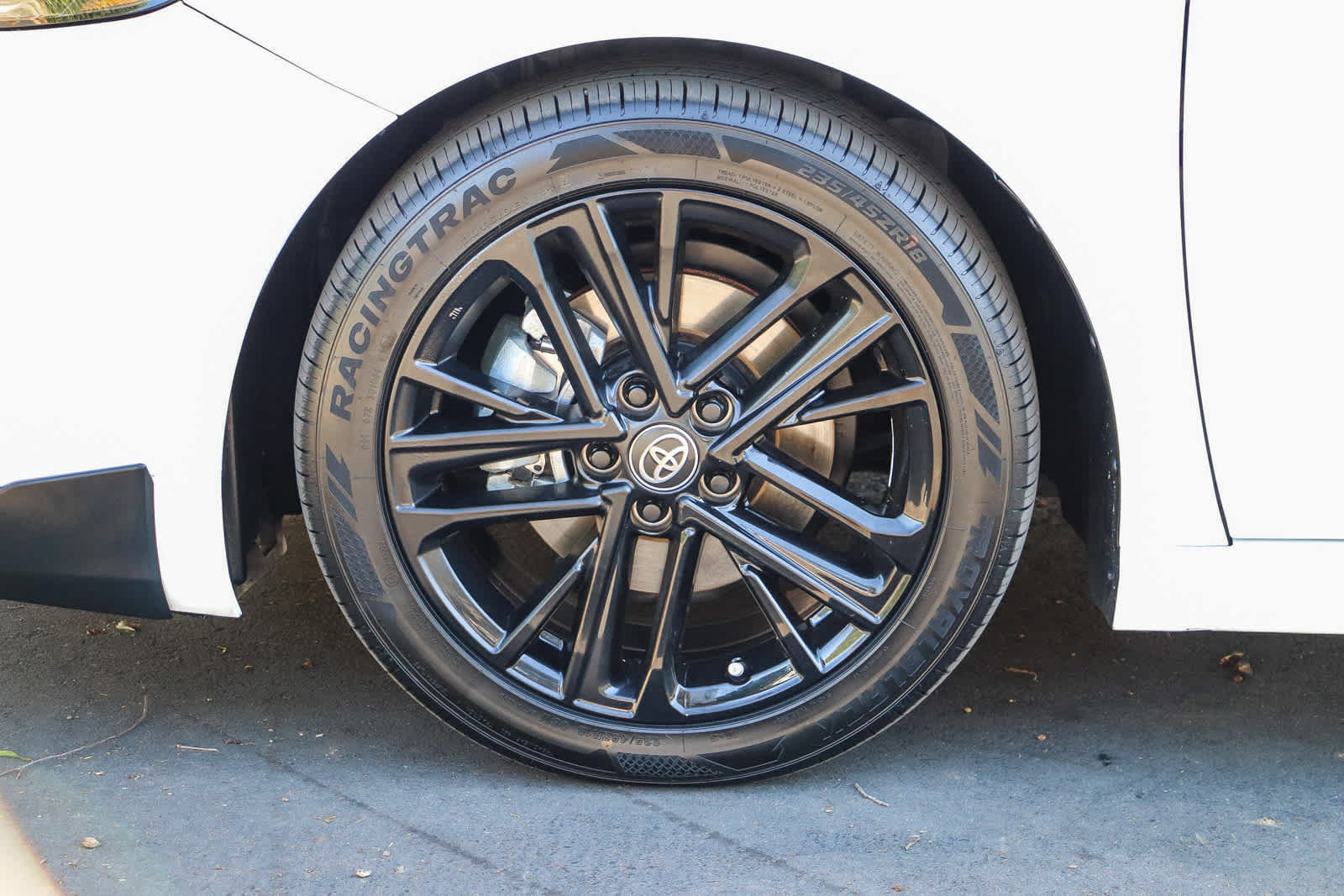 Used 2025 Toyota Camry SE FWD image 11