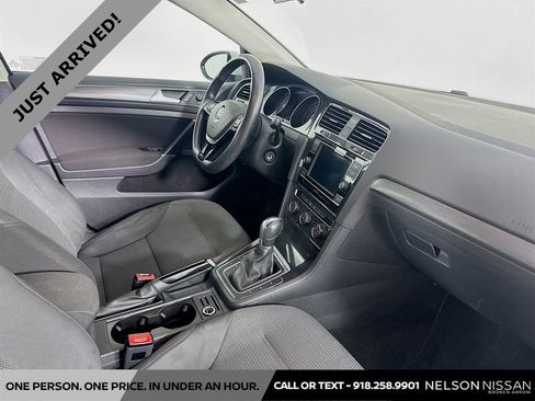 Used 2019 Volkswagen Golf S FWD image 26