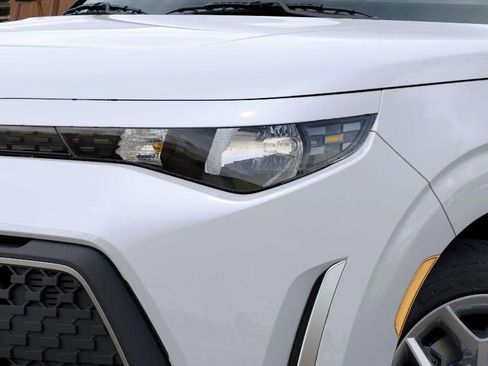 New 2025 Kia Soul LX w/ LX Technology Package FWD image 10