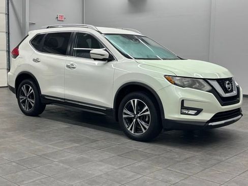 Used 2017 Nissan Rogue SL image 1