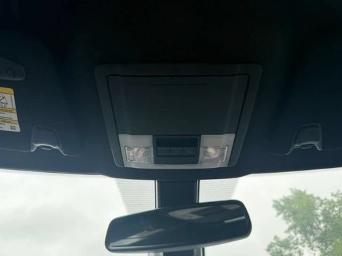 Used 2018 Ford Explorer Limited w/ Equipment Group 301A AWD/4WD image 30