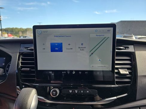 Used 2023 Ford Transit 350 XLT image 25