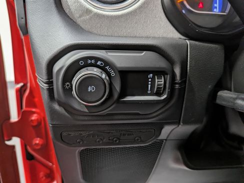 Used 2024 Jeep Wrangler Unlimited Sahara image 14