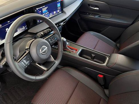 New 2026 Nissan Kicks SR AWD/4WD image 10