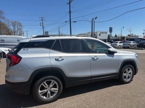 Used 2018 GMC Terrain SLE w/ Driver Convenience Package AWD/4WD image 4