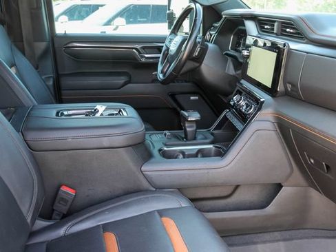 Used 2022 GMC Sierra 1500 AT4 w/ Sierra Safety Plus Package AWD/4WD image 18