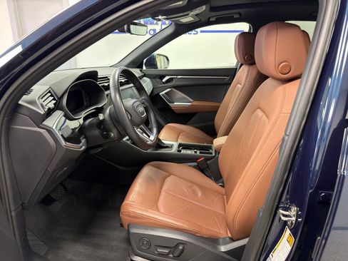 Used 2020 Audi Q3 2.0T Premium w/ Convenience Package AWD/4WD image 9