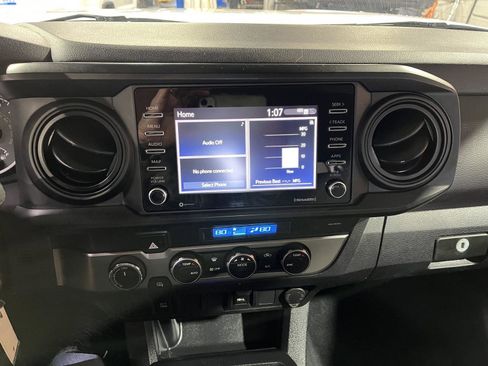 Used 2022 Toyota Tacoma SR image 20