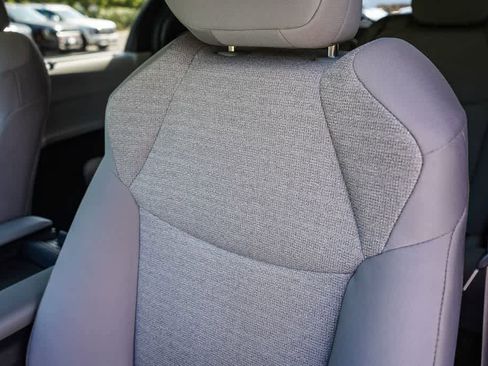 Used 2025 Toyota Sienna LE FWD image 26