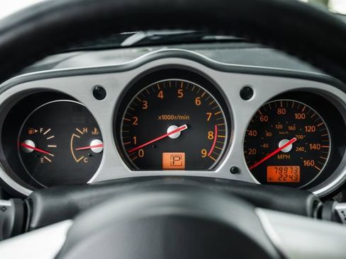 Used 2008 Nissan 350Z Enthusiast image 9