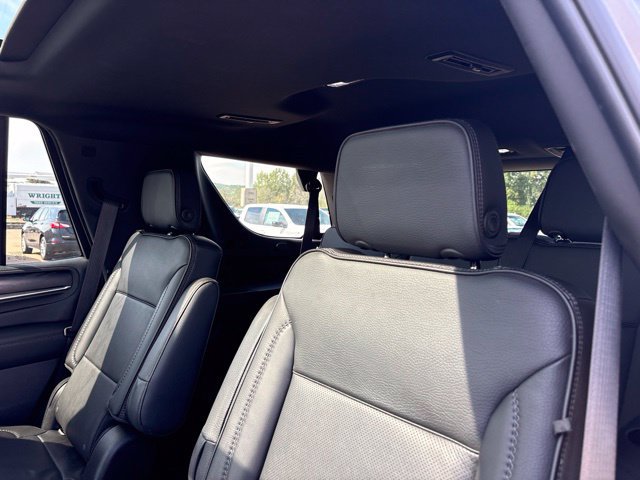 Used 2021 GMC Yukon Denali w/ Denali Premium Package AWD/4WD image 18