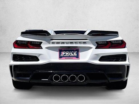 Used 2025 Chevrolet Corvette Z06 RWD image 4