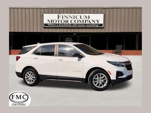 Used 2024 Chevrolet Equinox LS FWD image 1
