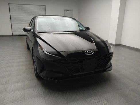 Used 2023 Hyundai Elantra SEL w/ Convenience Package FWD image 14