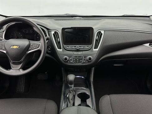 Used 2025 Chevrolet Malibu LT image 19