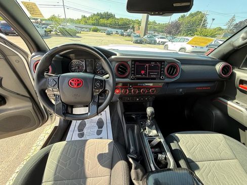 Used 2023 Toyota Tacoma TRD Off-Road AWD/4WD image 13