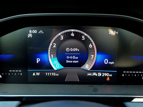 Used 2025 Volkswagen Jetta SE w/ Sunroof Package FWD image 46