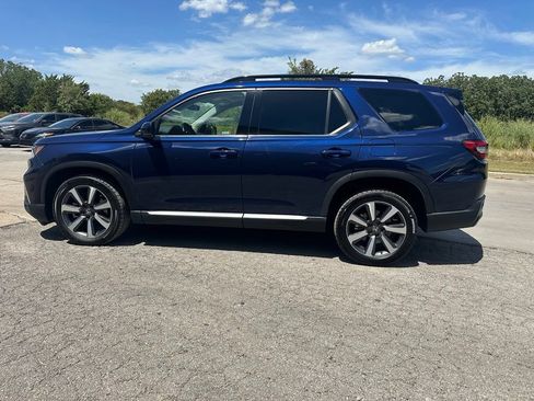 Used 2023 Honda Pilot Touring image 8