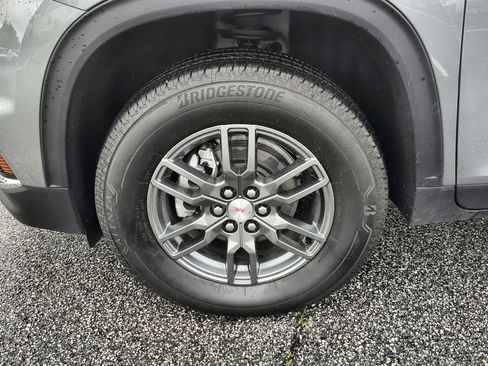 Used 2025 GMC Acadia Elevation image 33