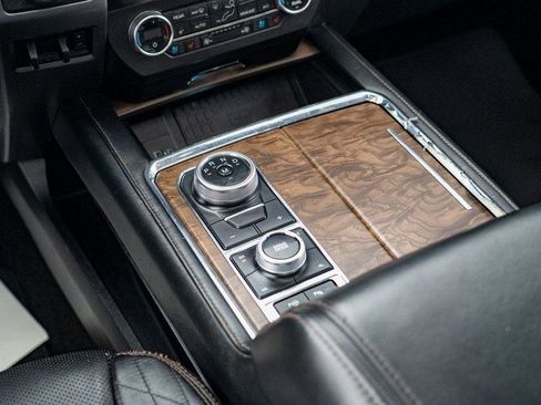 Used 2020 Ford Expedition Platinum image 24