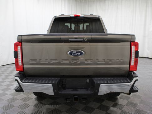 Used 2023 Ford F250 Lariat w/ Chrome Package image 34