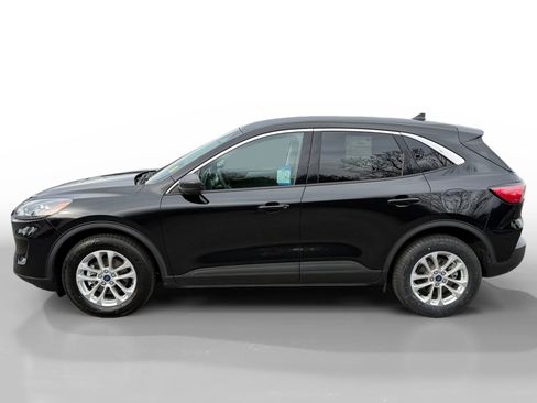 Certified 2022 Ford Escape SE image 2